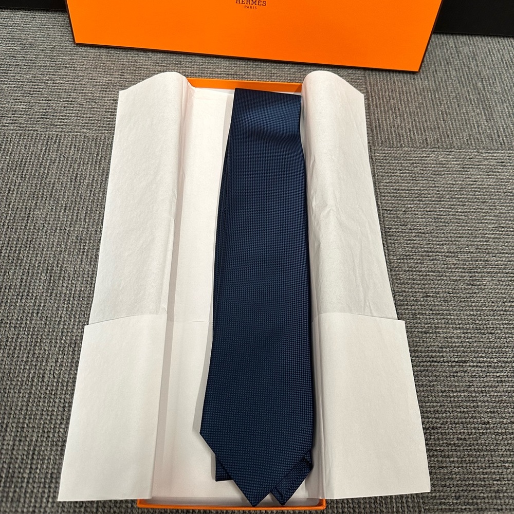 Hermes tie